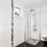 Piastrelle effetto marmo per bagno, eleganti e convenienti, costo sotto i 30 euro al metro quadro.